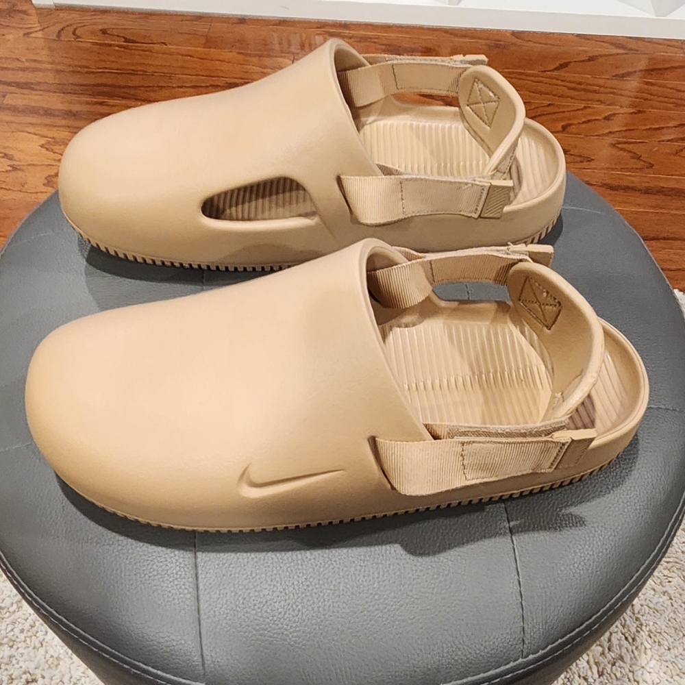 Nike Men's Tan Mule Calm